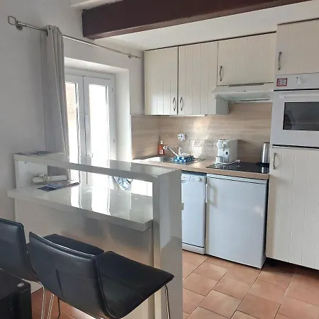 Διαμέρισμα Place Du Suquet - In The Hart Of Old - 2 Min Walking Distance From Palais De Festivals And Beaches