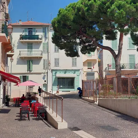 In The Hart Of Old - Place Du Suquet - 2 Min Walking Distance From Palais De Festivals And Beaches Apartment
