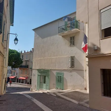 In The Hart Of Old - Place Du Suquet - 2 Min Walking Distance From Palais De Festivals And Beaches Apartment