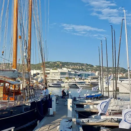 In The Hart Of Old - Place Du Suquet - 2 Min Walking Distance From Palais De Festivals And Beaches Apartment *