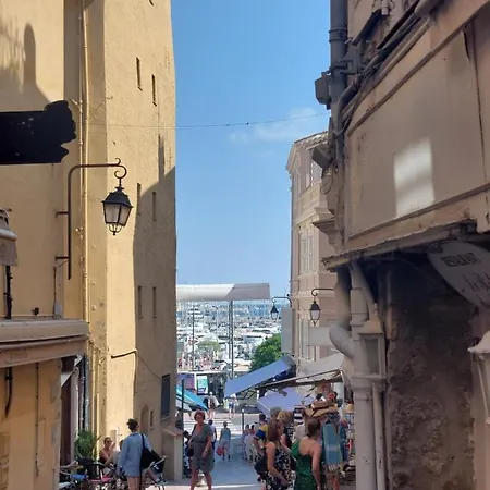 In The Hart Of Old - Place Du Suquet - 2 Min Walking Distance From Palais De Festivals And Beaches Apartment