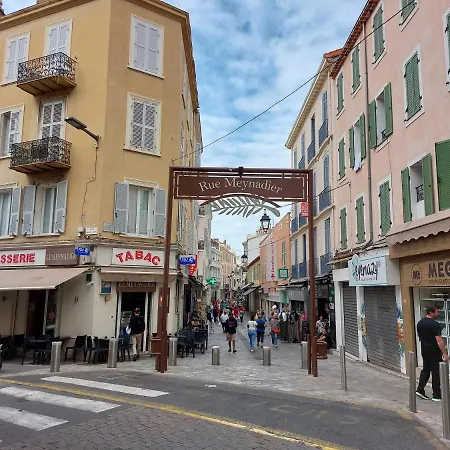 In The Hart Of Old - Place Du Suquet - 2 Min Walking Distance From Palais De Festivals And Beaches *