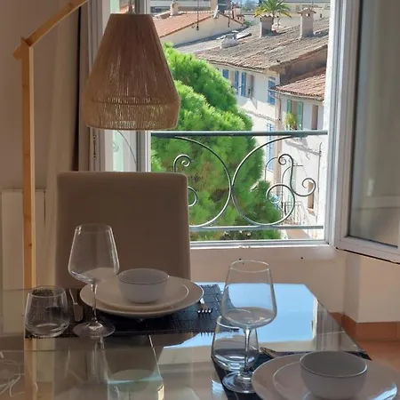 In The Hart Of Old - Place Du Suquet - 2 Min Walking Distance From Palais De Festivals And Beaches * Cannes