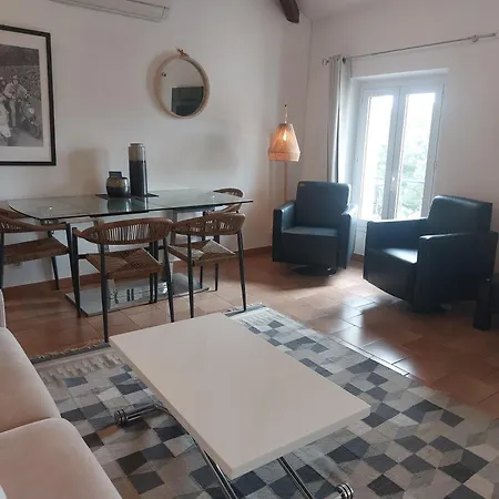 In The Hart Of Old - Place Du Suquet - 2 Min Walking Distance From Palais De Festivals And Beaches *
