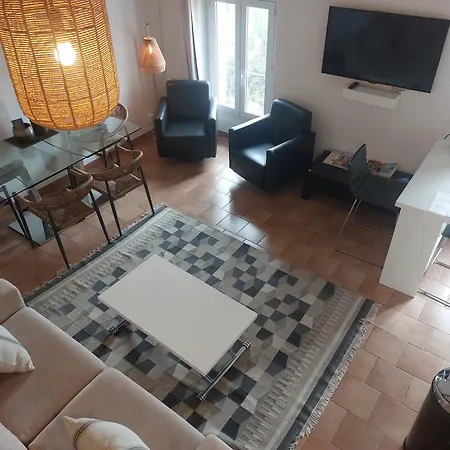 Apartment In The Hart Of Old - Place Du Suquet - 2 Min Walking Distance From Palais De Festivals And Beaches